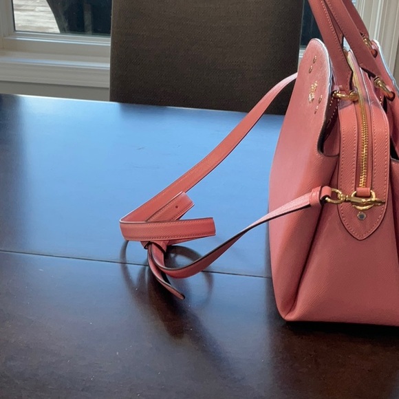 Beautiful Coach purse that is in EGUC. - Picture 3 of 9